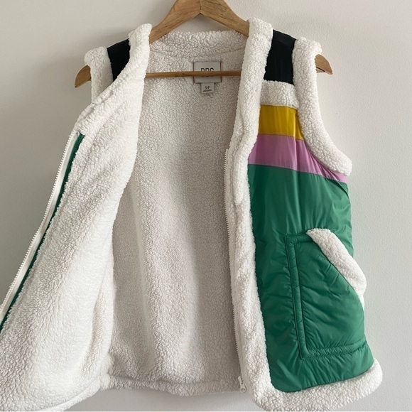 Bdg Vibrant Green Nylon Sherpa V Neck Winter Zip Vest - Picture 6 of 14